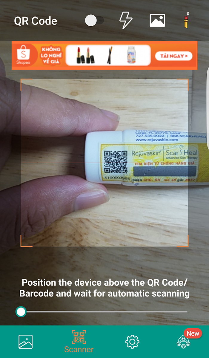 QR code sẽ lập tức kiểm tra thông tin sản phẩm kem làm mờ sẹo chính hãng cho bạn