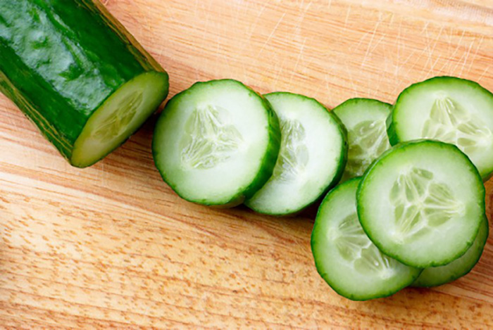 cách trị vết thâm mụn ở mặt bằng dưa chuột trong 12 cách trị thâm mụn ở mặt tại nhà hiệu quả bằng phương pháp thiên nhiên