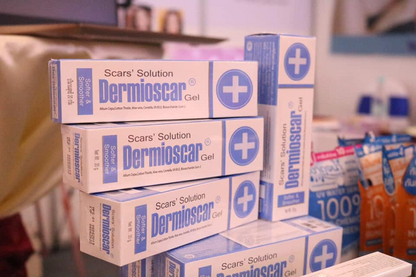 Kem làm mờ sẹo Dermioscar