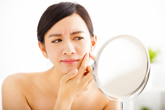 Tuyệt đối không đụng tay lên khuôn mặt Tuyệt đối không đụng tay lên khuôn mặt