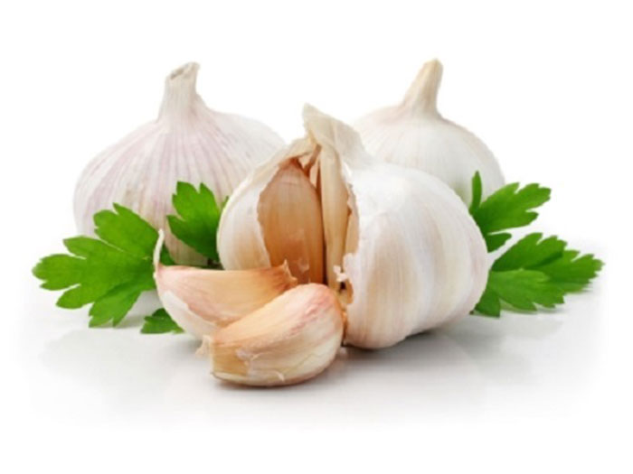 Làm mờ sẹo rỗ bằng tỏi Làm mờ sẹo rỗ bằng tỏi
