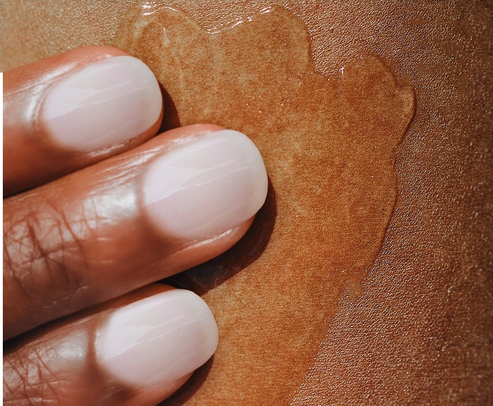 Sản phẩm dạng gel trong suốt.