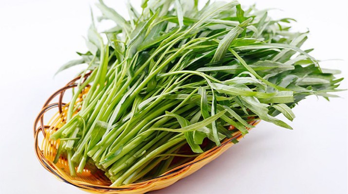 Rau muống là một trong những món không nên ăn khi bị sẹo